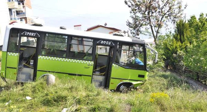 Yolcu otobüsünün freni patladı: 22 yaralı