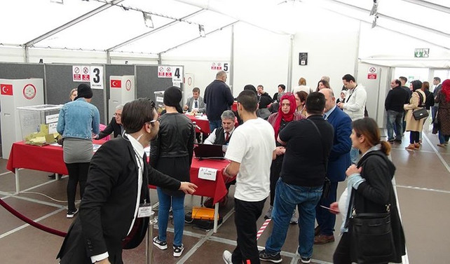 Yurt dışında 522 bin seçmen oy kullandı