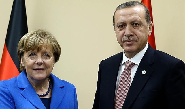Erdoğan, Merkel ile görüştü