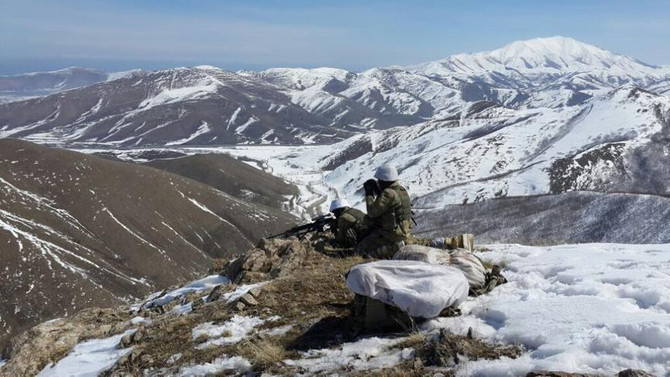 Hakkari ve Bitlis'te 2 terörist etkisiz hale getirildi