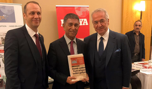 DÜNYA standına yoğun ilgi