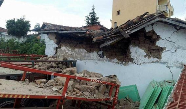 Manisa'da 5,1 büyüklüğünde deprem