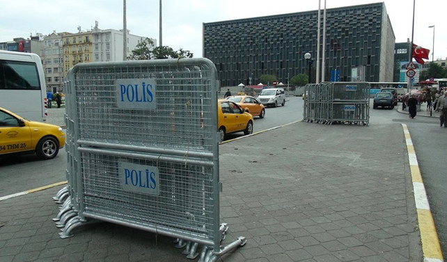 Gezi Parkı kapatıldı