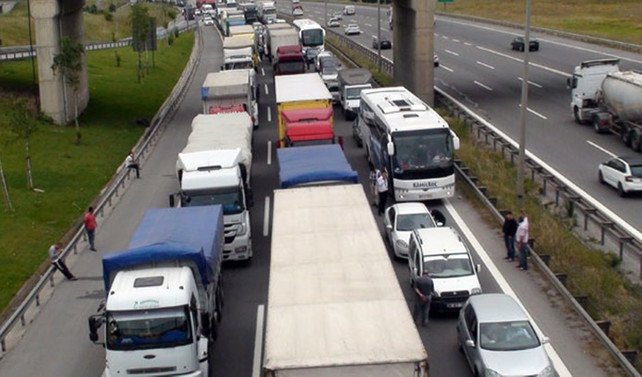 Yunanistan'daki grev tır trafiğini etkileyecek
