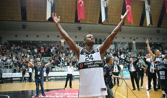 Beşiktaş Sompo Japan, seriyi 2-0 yaptı