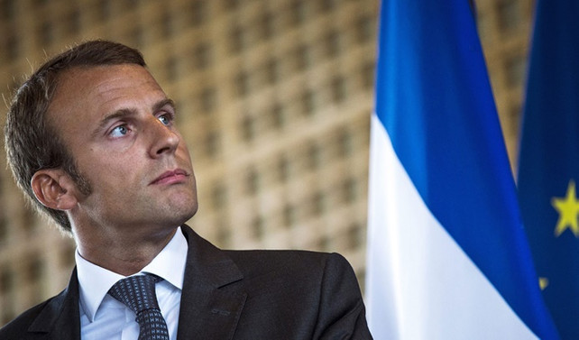 Fransa'da Macron'un partisi seçimden zaferle çıktı