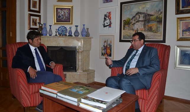 'Sıcak para, varlık satışı ve inşaata dayalı politikadan vazgeçilmeli'