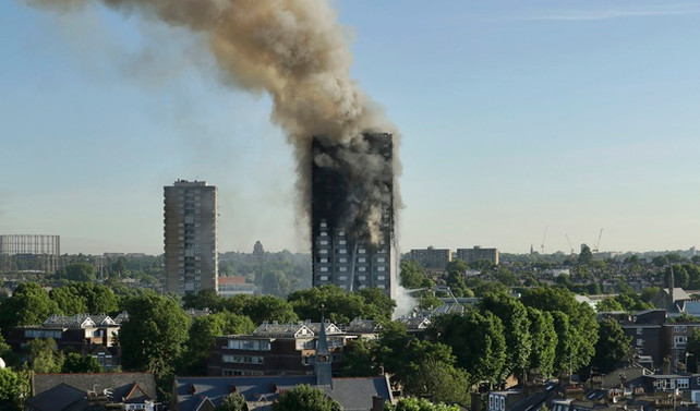 Londra'daki binada arama çalışmaları başladı