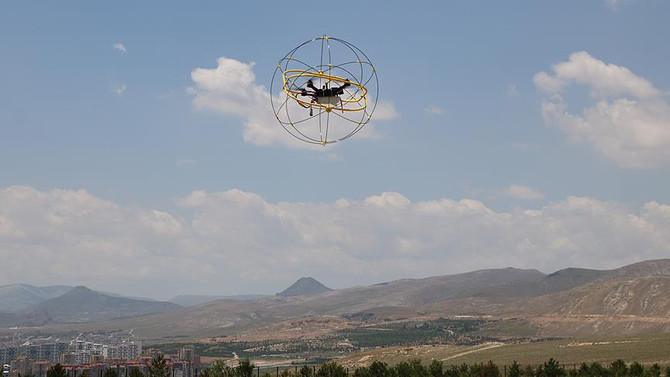 Küre kafes ile 'drone'lar artık daha güvende