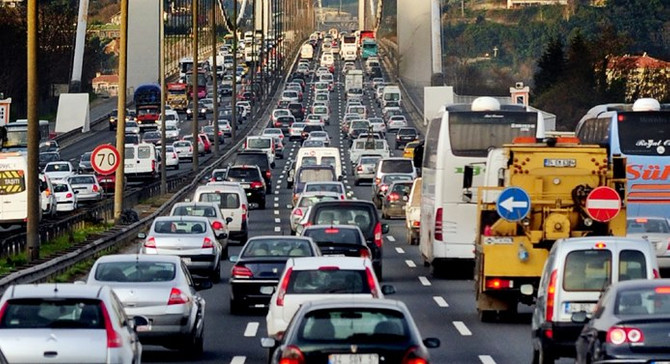 Trafik sigortasında tavan fiyat uygulaması sürmeli