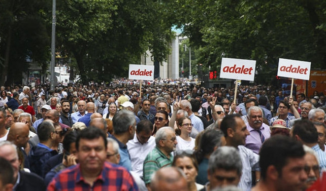Bir CHP'li kalp krizi geçirdi