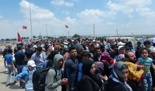 Suriye sınırında bayram yoğunluğu