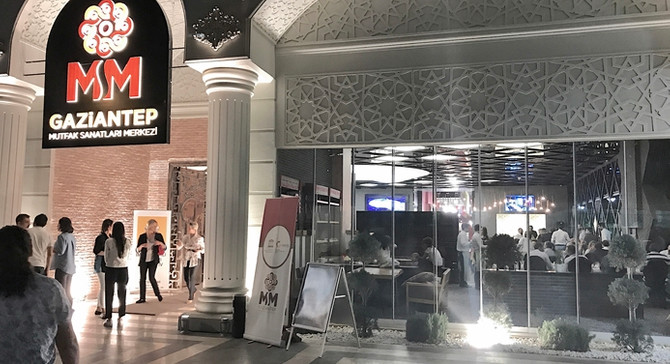 Hem gurme restoran, hem eğitim merkezi