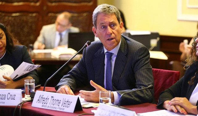 Peru maliye bakanı istifa etti