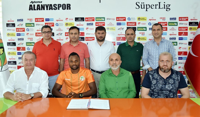 Alanyaspor, Mbilla'yı transfer etti