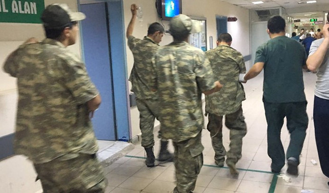 Manisa'daki tugay komutanı görevden alındı