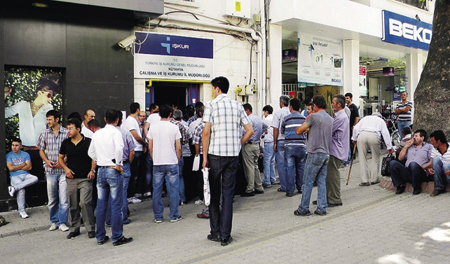 Sosyal yardım alanları işe alana teşvik geliyor