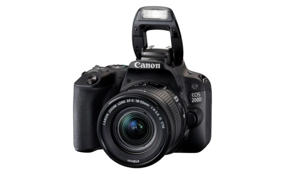 Dünyanın en hafif DSLR fotoğraf makinesi: Canon EOS 200D