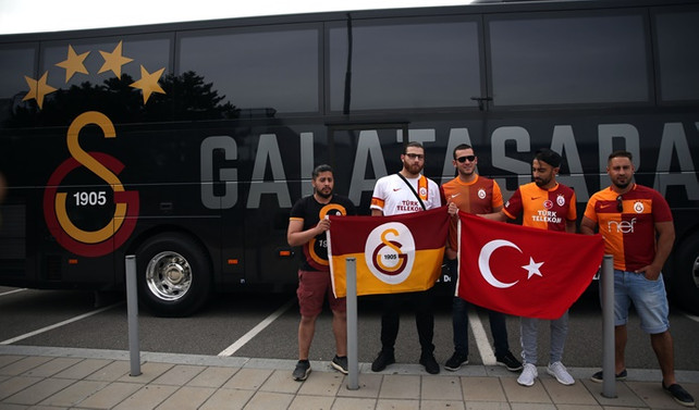 Galatasaray kafilesi, Slovakya'ya geldi