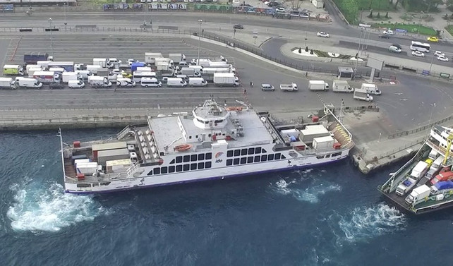 Kamyon ve TIR'lara feribot yasağı