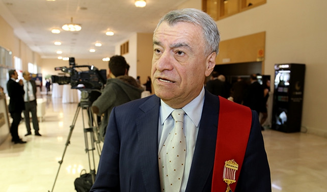 Azeri bakan İstanbul'da öldü