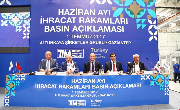 İhracat haziranda 12,1 milyar dolar oldu