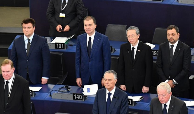 AP'de Kohl için tören düzenlendi