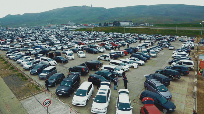 Ankara'da yabancı plakalı 20 lüks araca el konuldu
