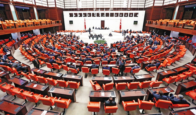 Darbe girişimi raporu tamamlanıp Meclis'e sunuldu