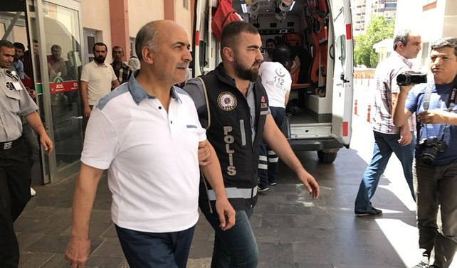 Eski Batman Üniversitesi rektörü tutuklandı