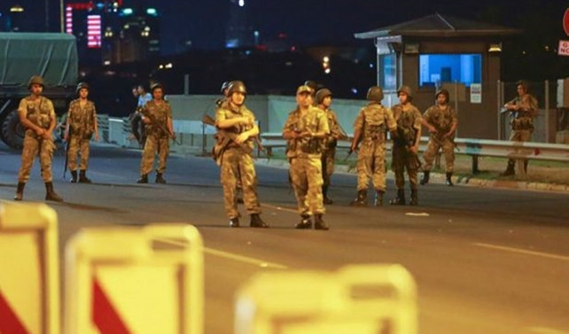 ABD'de 15 Temmuz afişlerine yasak