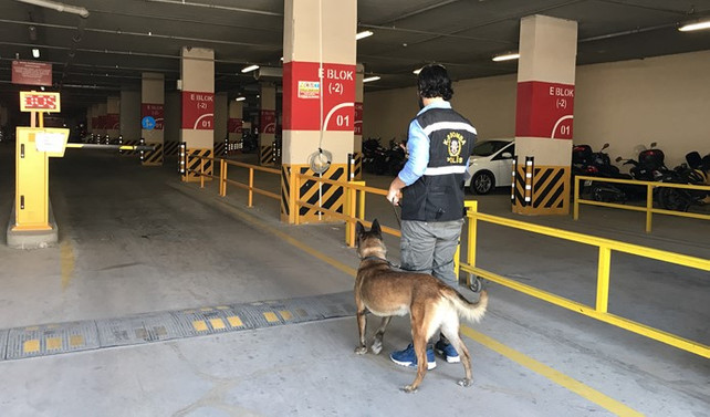 Anadolu adliyesinde bombalı araç alarmı
