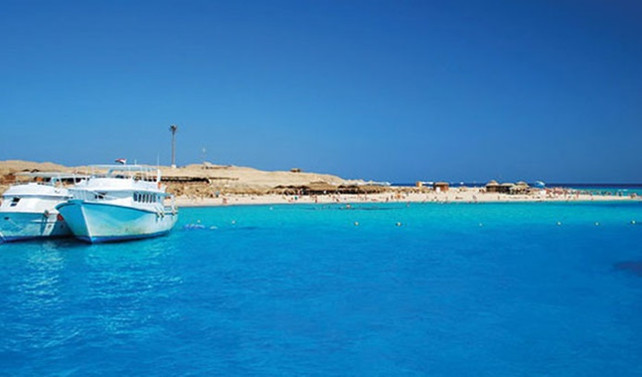 Mısır'da turistlere 'bıçaklı' saldırı