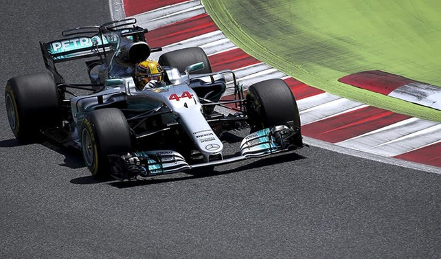 Büyük Britanya'da pole pozisyonu Hamilton'ın