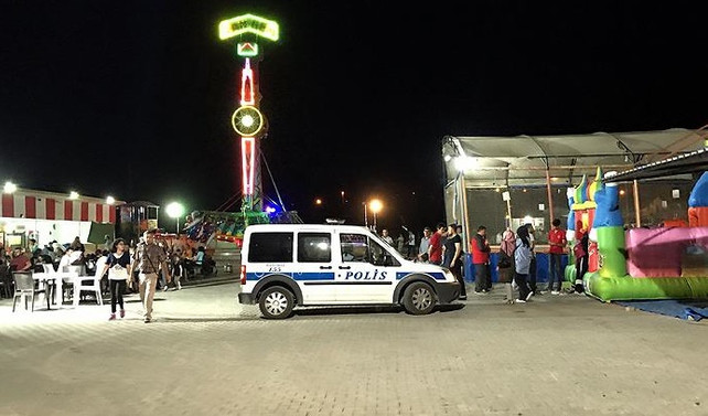Lunaparkta eğlence treni devrildi: 1 ölü, 3 yaralı