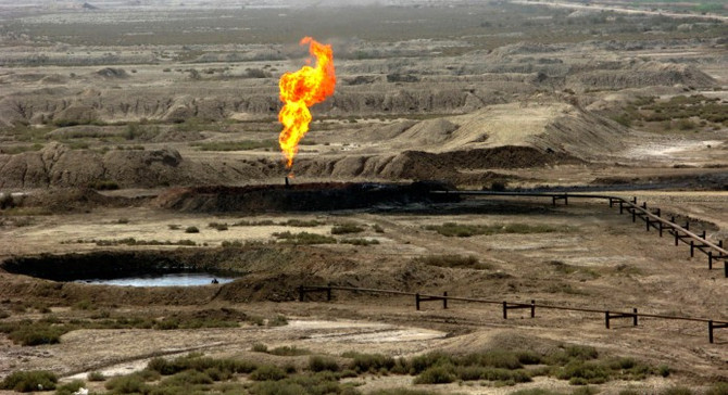 İran, petrol araştırmalarını Ruslara devrediyor