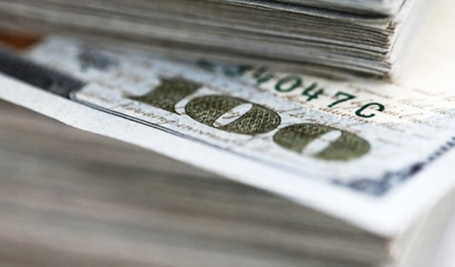 Dolar gerilemeye devam ediyor