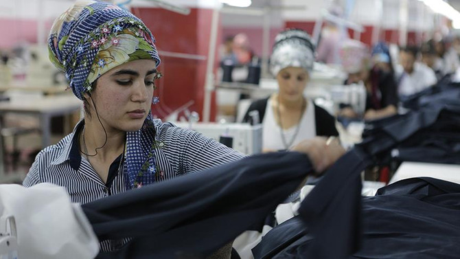 Sosyal yardım alan 157 bin kişiye istihdam yolu açıldı