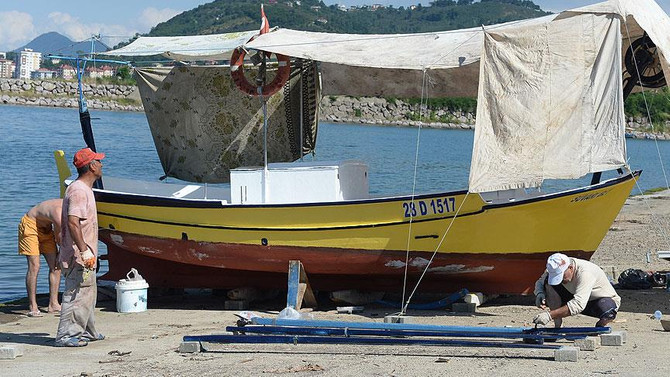 Karadenizli balıkçıların gözü denizde