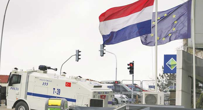 Hollanda'da 126 gündür hükümet kurulamadı