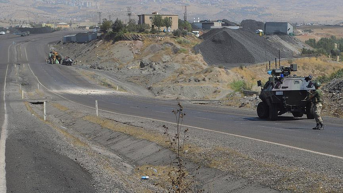 Şırnak'ta 24 el yapımı patlayıcı ele geçirildi