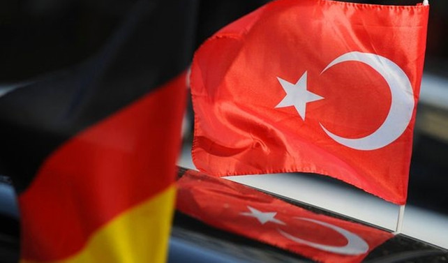 'Almanya anlaşmaları askıya alıyor' iddiası