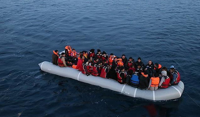Çeşme'de mültecileri taşıyan bot battı: 6 ölü
