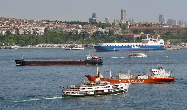 Gemilerin Boğaz'da kalabileceği süre uzatıldı