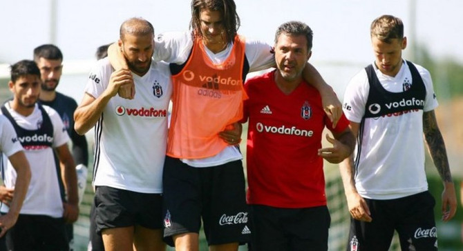 Beşiktaşlı oyuncunun ön çapraz bağları koptu