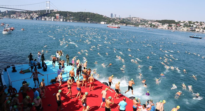 Boğaziçi Yüzme Yarışı dünyanın 1 numarası oldu