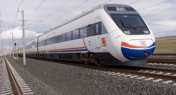 Çavuşoğlu'ndan hızlı tren müjdesi