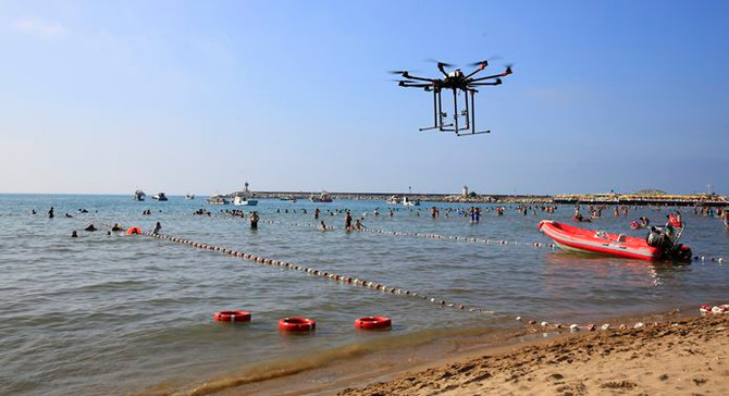 İstanbul plajlarında 'drone'lu kurtarma