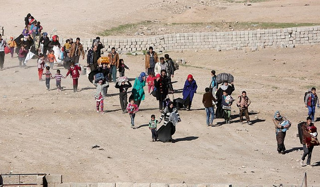 DEAŞ, Musul'dan kaçan sivillere saldırdı: 32 ölü