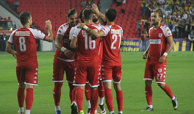 Yeni 19 Mayıs Stadı'nın açılışı yapıldı